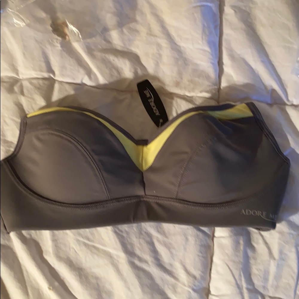 Sports bra